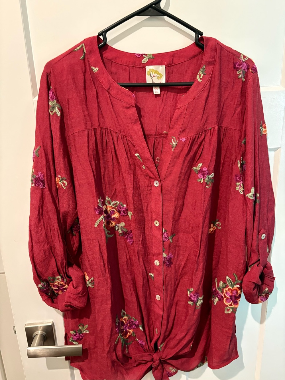 Fig and Flower 2x Red Embroidered Button-Front Tunic (NWT)